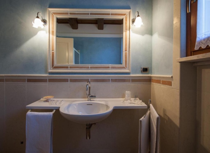 Standard Triple room with view