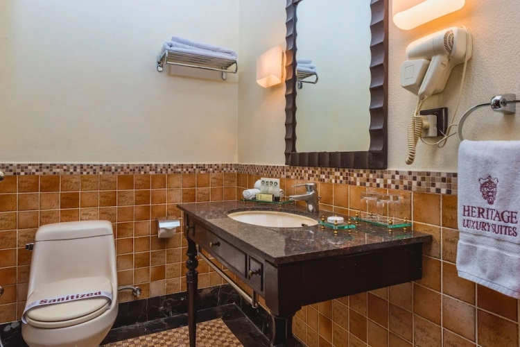 1 Bedroom Business Suite