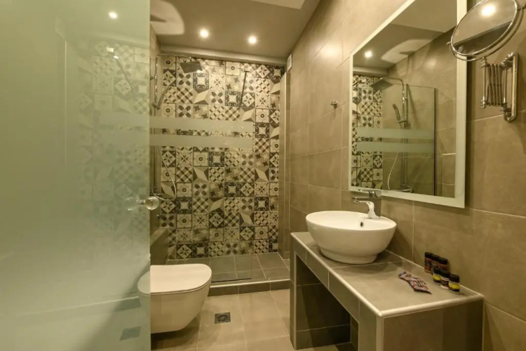Sunny Luxury Suite Stone