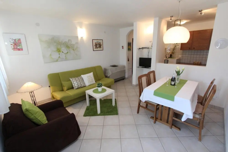 Apartment Irena
