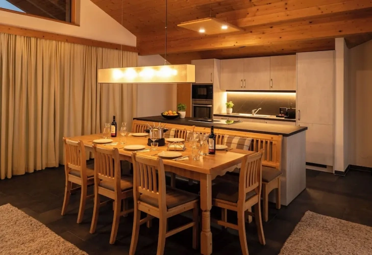 4 Bedrooms Comfort Apartment with balcony