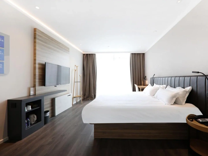 Standard room with view