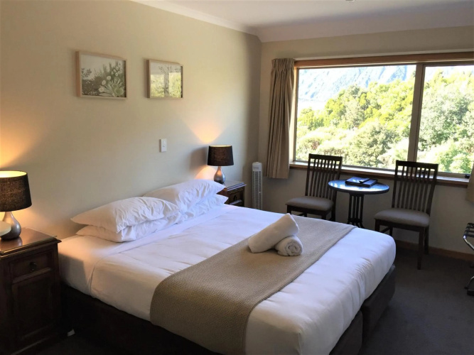 Aoraki Mount Cook Alpine Lodge