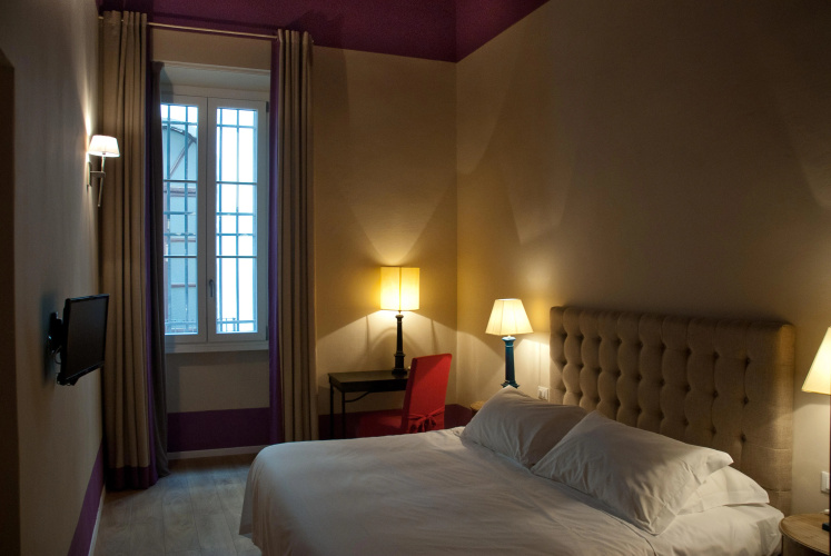 Black 5 Florence Suite