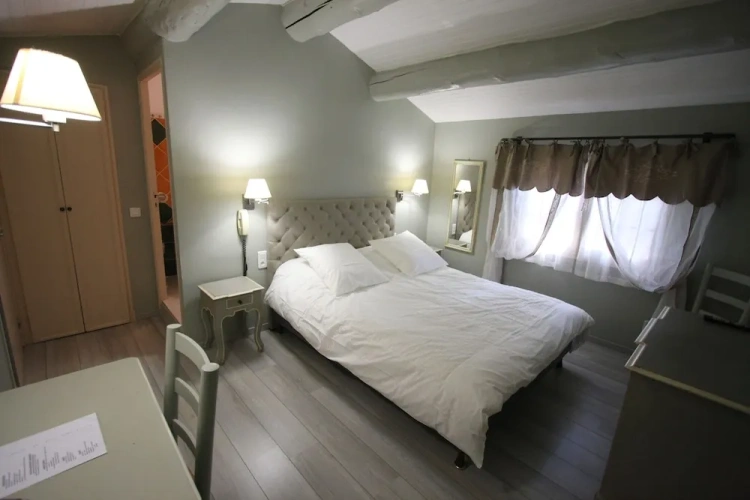 Deluxe Double room with pool view