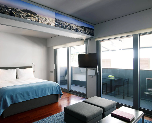 Periscope Hotel