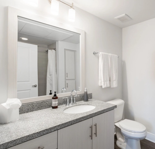 1br Luxury Apartment | Heated Pool by Wanderjaunt