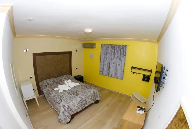 FrioHot Hotel