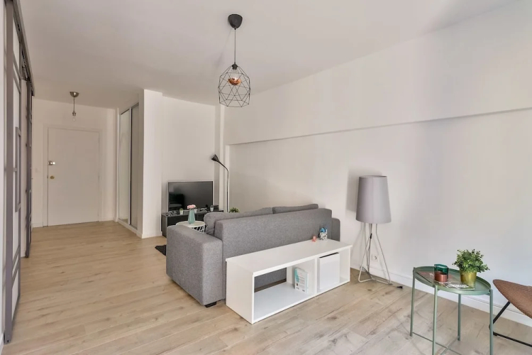 Charming 2 Room Apartment With Balcony - Paris 8ème - Image 10