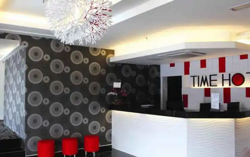 Time 2 Hotel Kuchai Lama