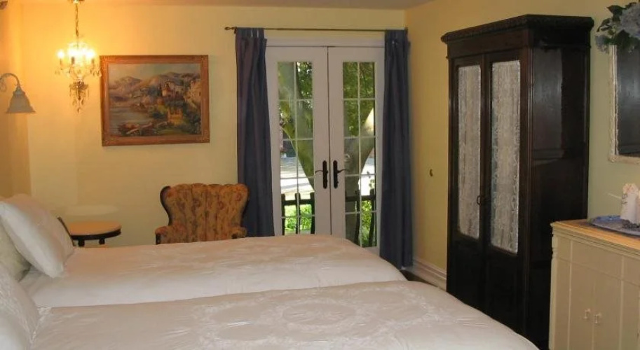 Le Papillon Bed and Breakfast