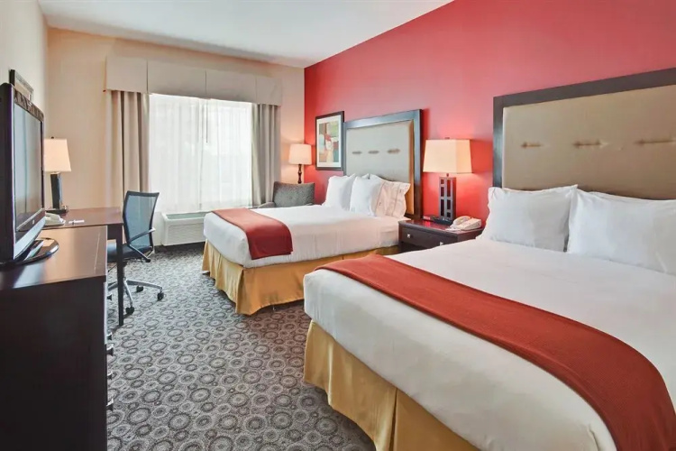 Holiday Inn Express Banning