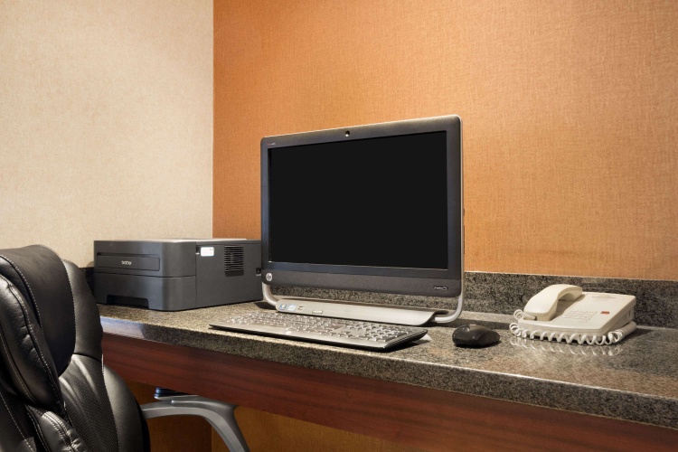 Days Inn & Suites by Wyndham Langley photo 8