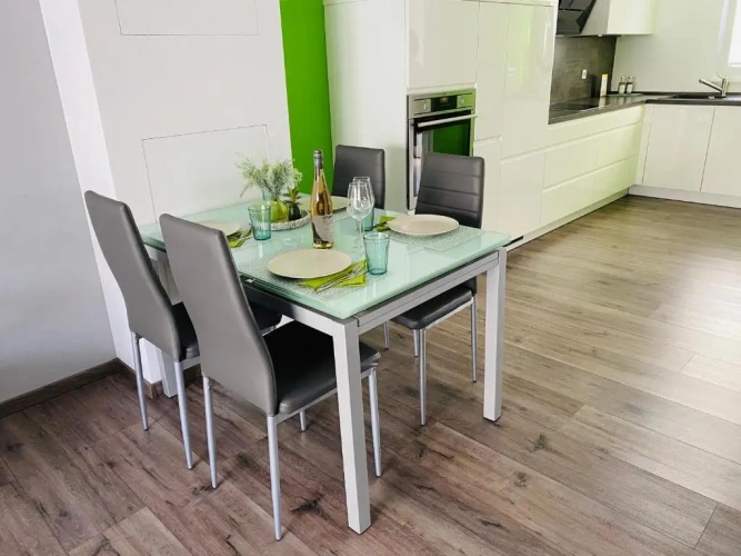2 Bedrooms Cottage