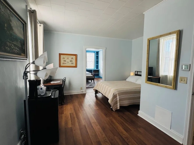 Deluxe Suite