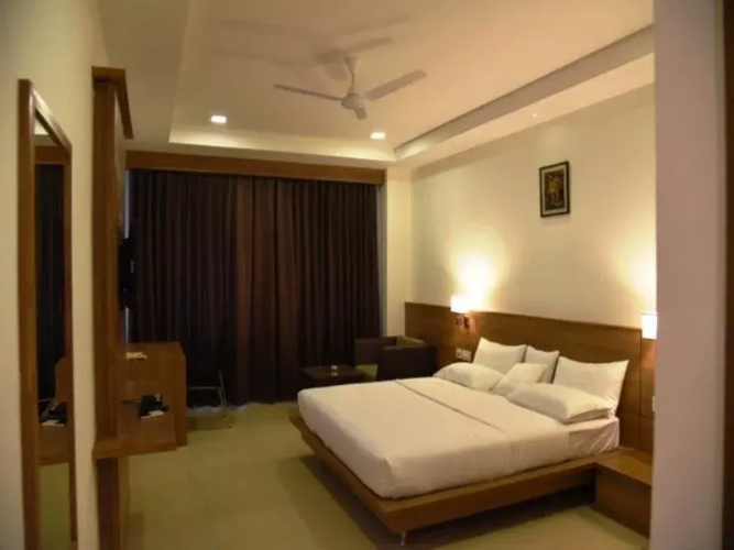 Hotel Raama