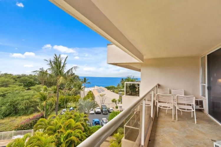 1 Bedroom Deluxe room with partial ocean view