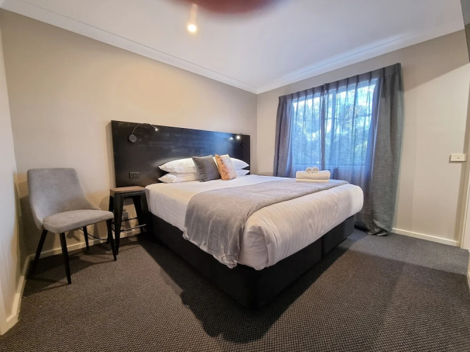 Blue Wren Lodge Waratah