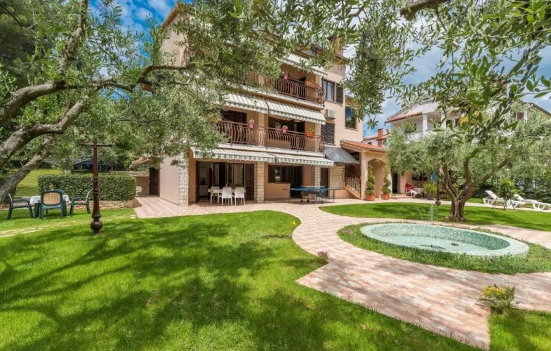 Apartment with balcony