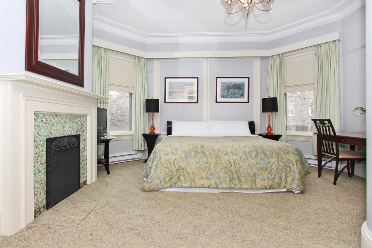 Cabot Boutique Hotel