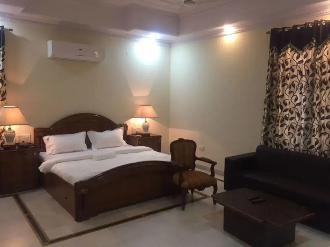 Hotel V Inn