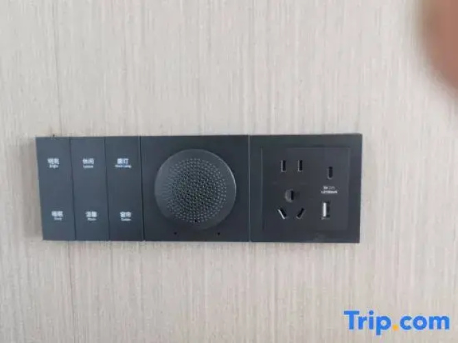 Huayang Lijing Hotel