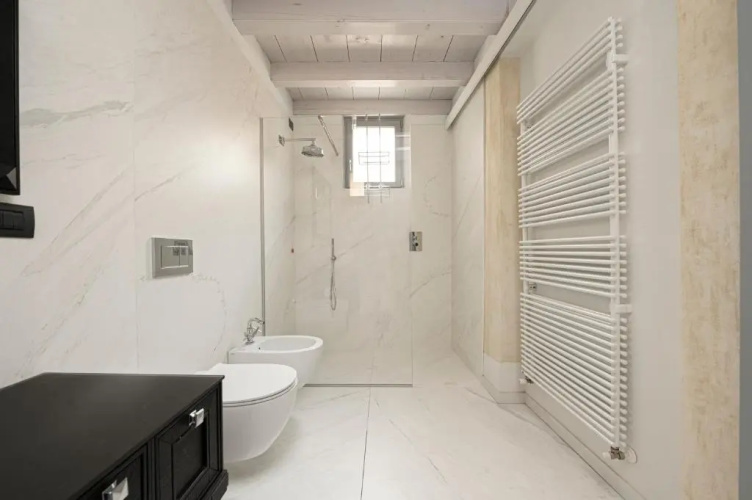 Verona Cathedral Apartments