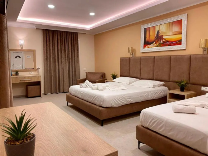 Karos Hotel Llaman