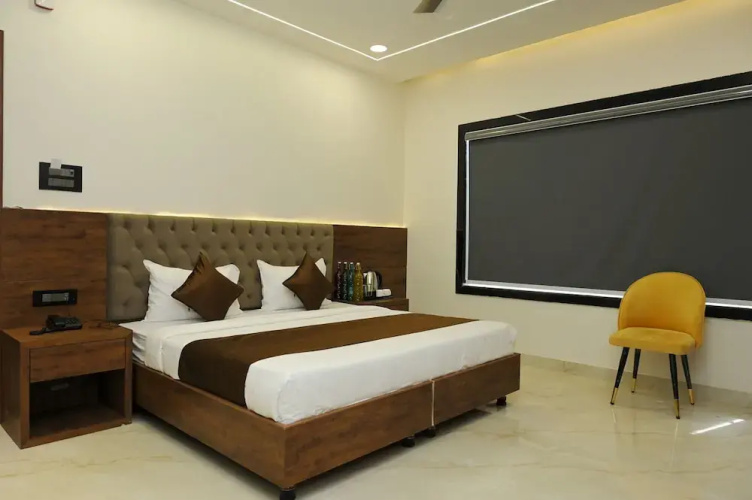 hotel sapphire