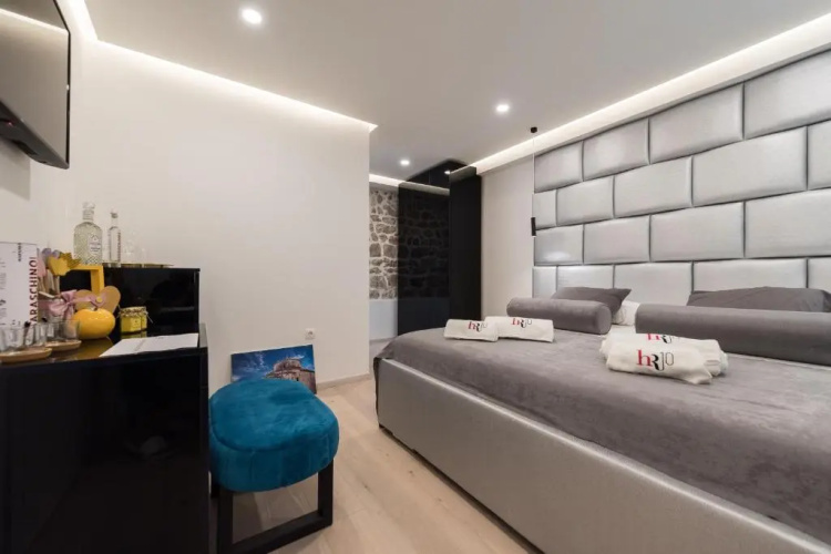 10 Heritage Rooms