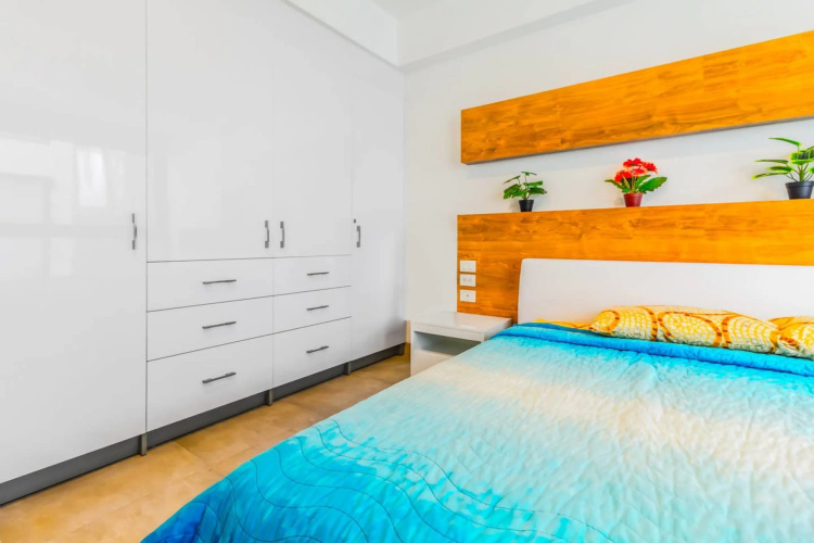 Large 2 BR Close to Beach AC Rooftop Pool
