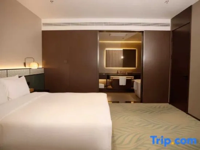 Suite with river view