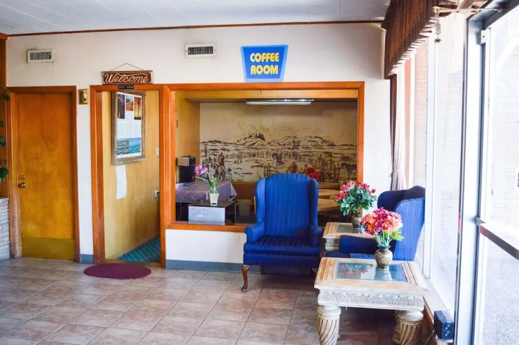 Western Skies Motel