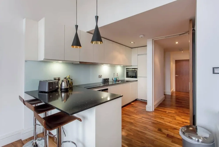 2 Bedrooms Apartment
