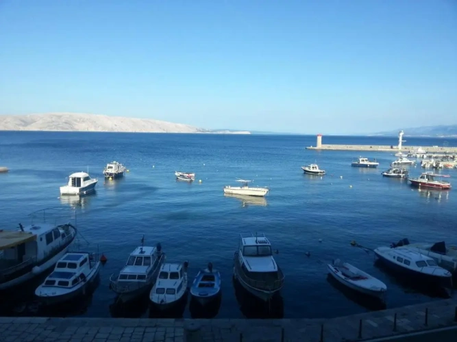 1 Bedroom Apartment with sea view