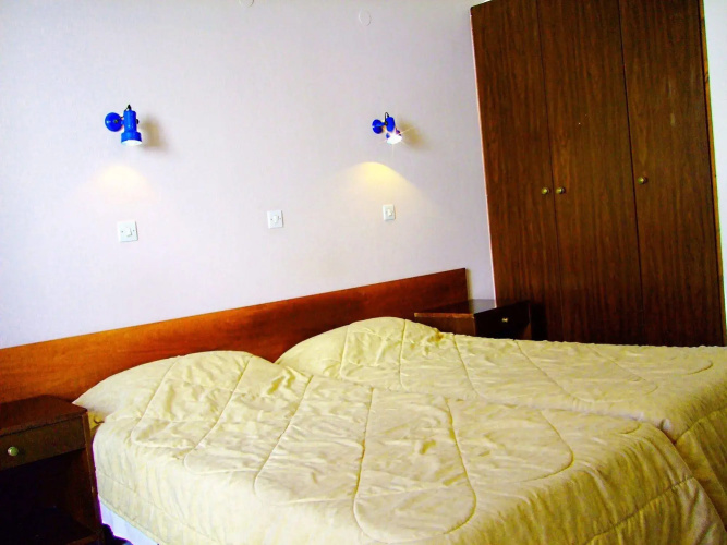 Antonios Hotel