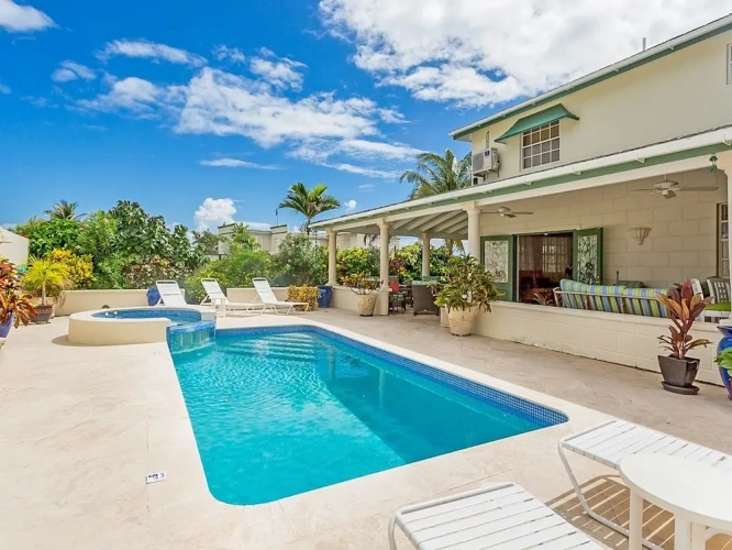 3 Bedrooms Cottage
