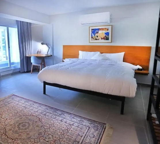 The Avenue Hotel