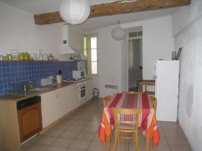 3 Bedrooms Apartment
