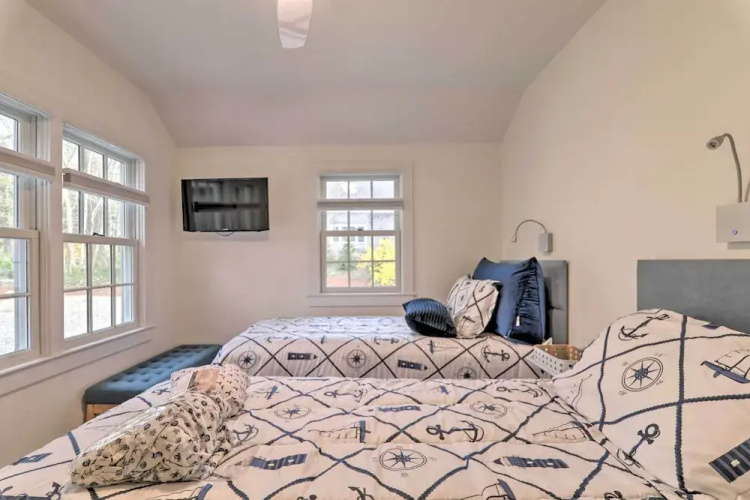 Cape Cod Cottage w/ Fire Pit - Walk to Beach!