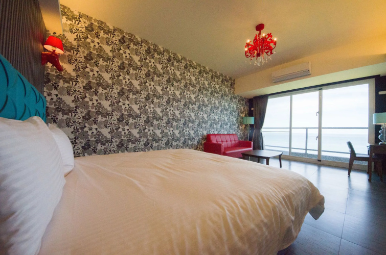 White Spray B&B