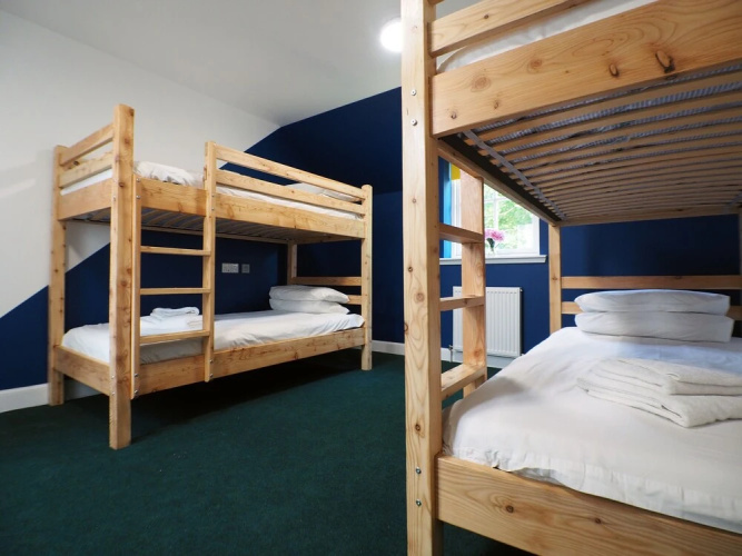 Loch Ness Bunk Inn
