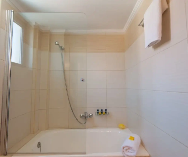 4 Bedrooms Villa with balcony