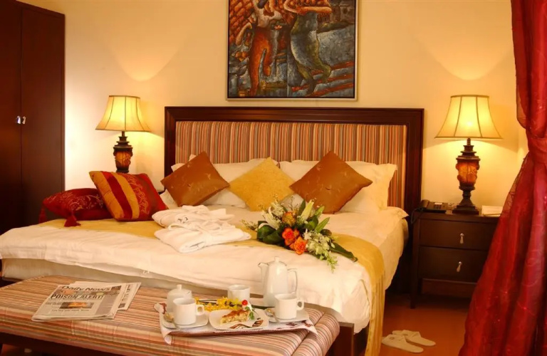 Al Safir Hotel & Tower