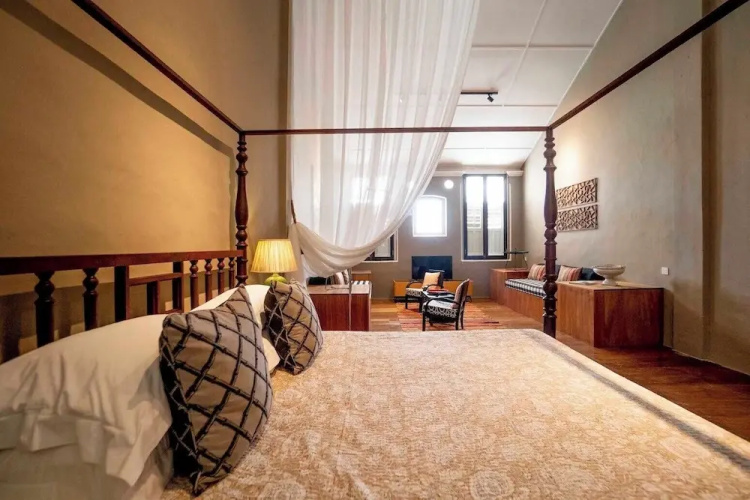 Argus Residence