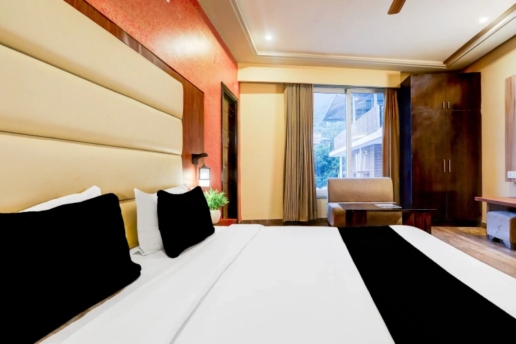 Classic room with balcony