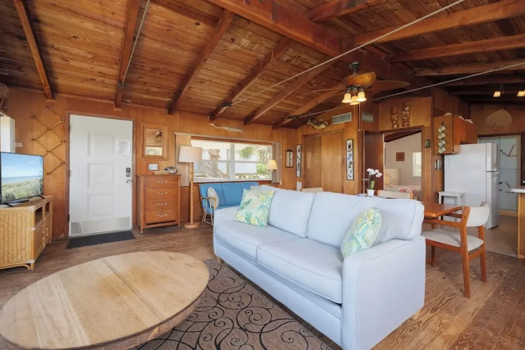 Pounds Cottage by Distinctive Beach Rentals