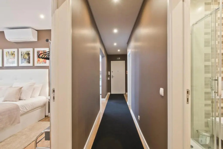 Central Apartment 127 by Saboia Collection