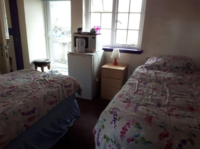 Colin Grazier Hotel
