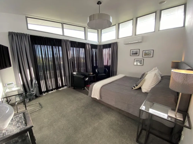 Suite with balcony and with sunset view